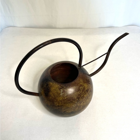 Vintage Bronze Watering Can - Picture 4 of 6